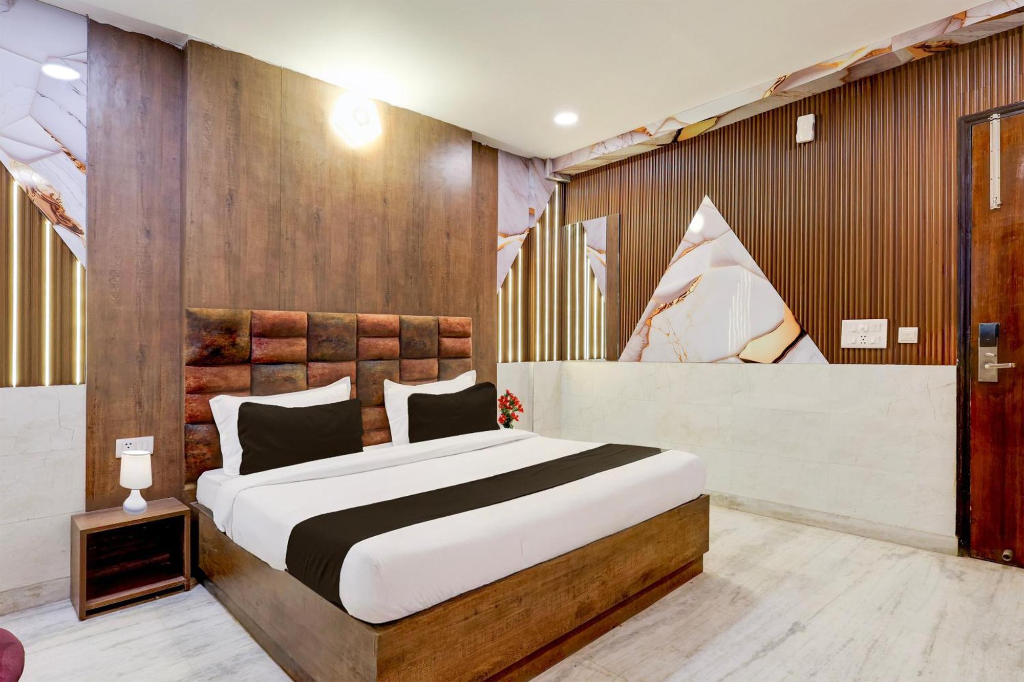 Super Hotel O Alipur Narela Екстер'єр фото