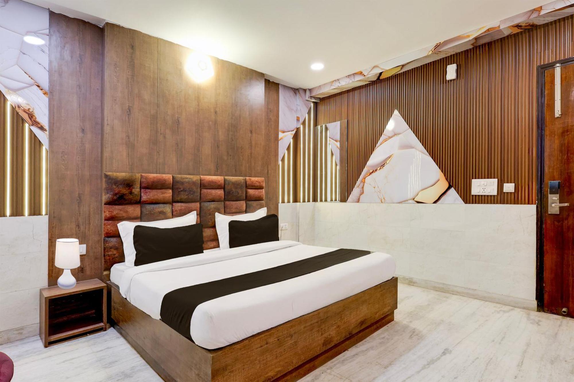 Super Hotel O Alipur Narela Екстер'єр фото