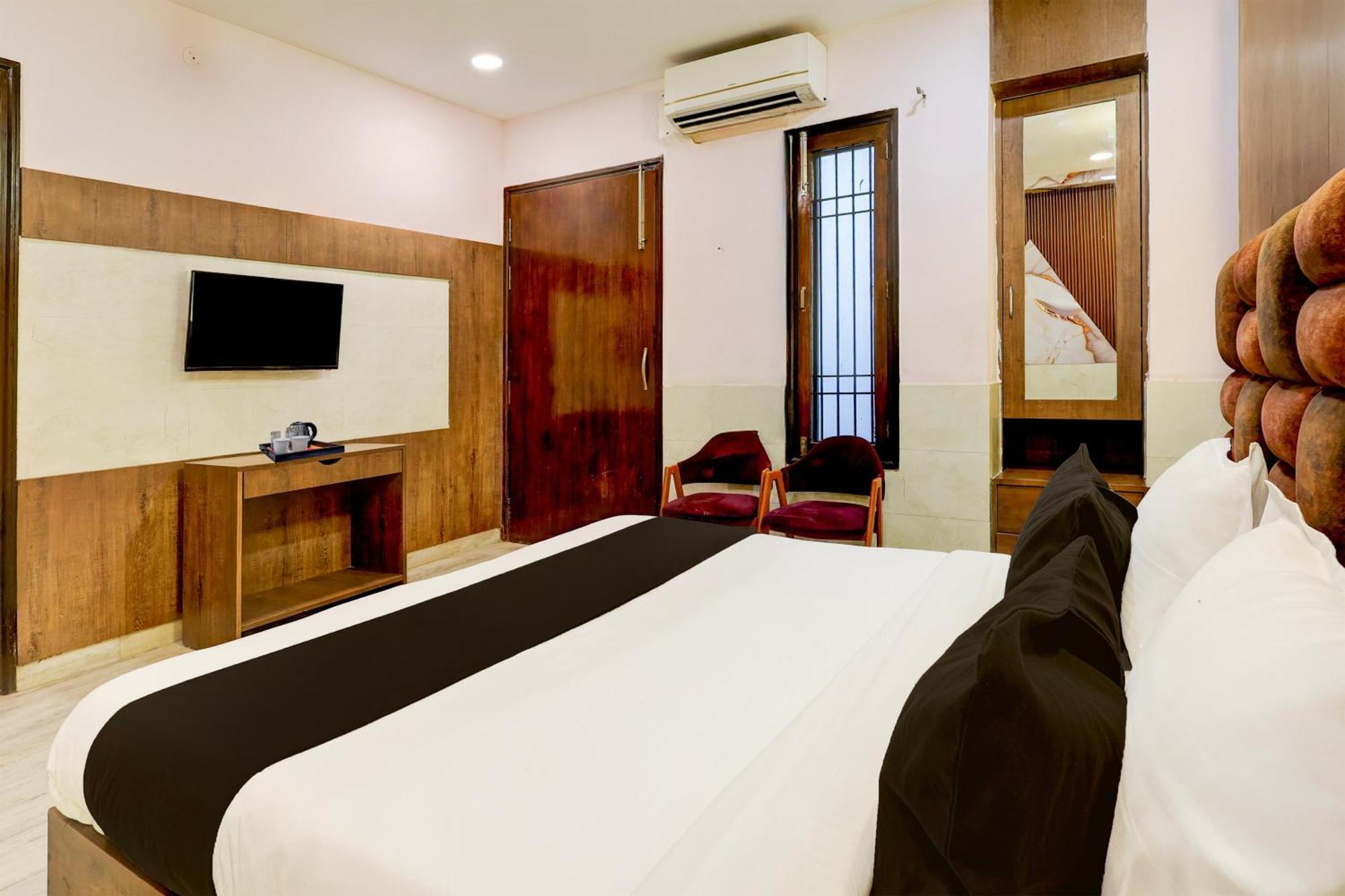 Super Hotel O Alipur Narela Екстер'єр фото
