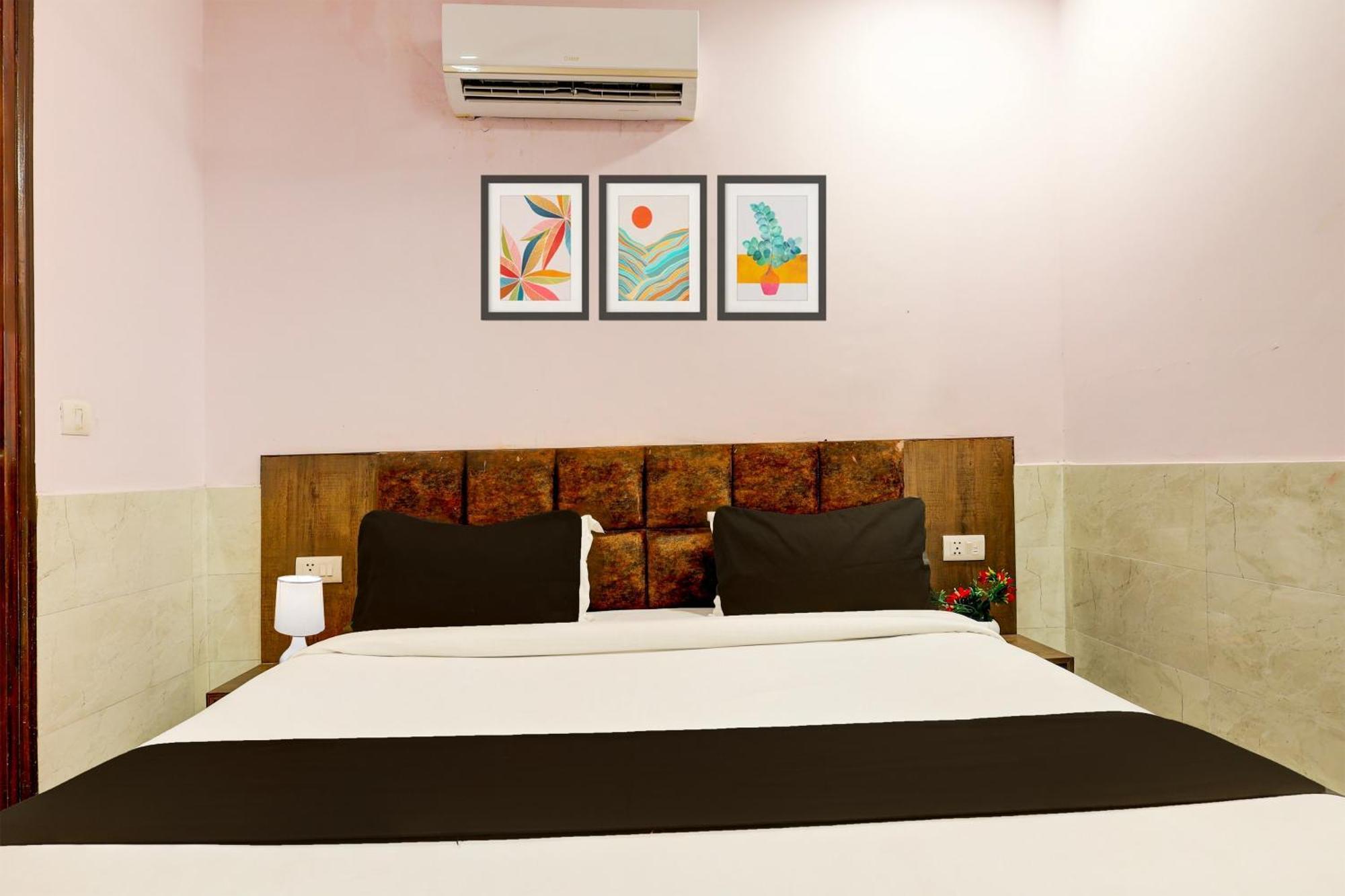 Super Hotel O Alipur Narela Екстер'єр фото
