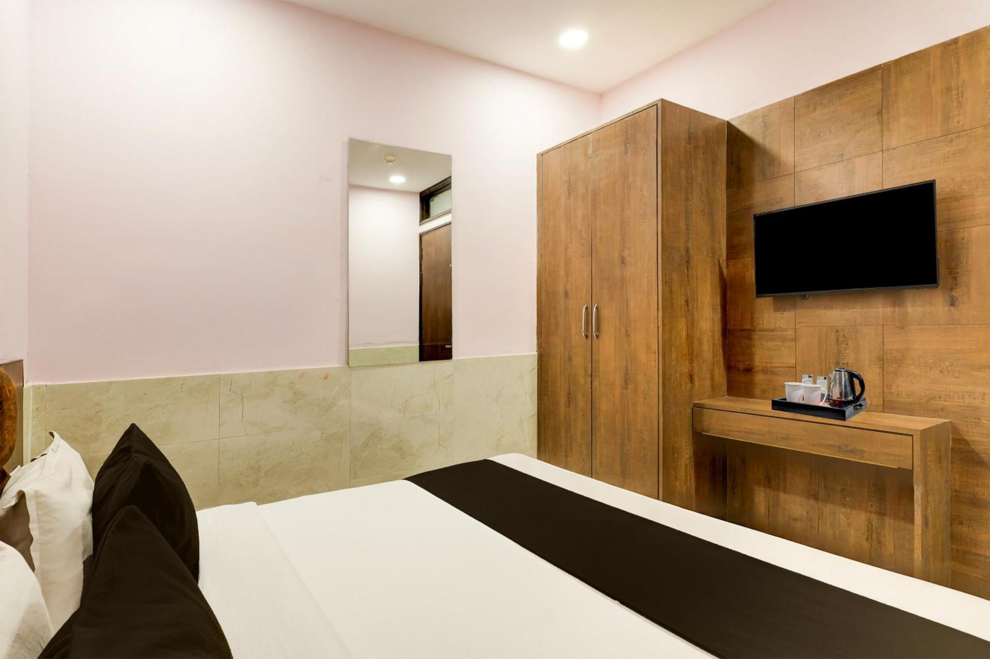 Super Hotel O Alipur Narela Екстер'єр фото